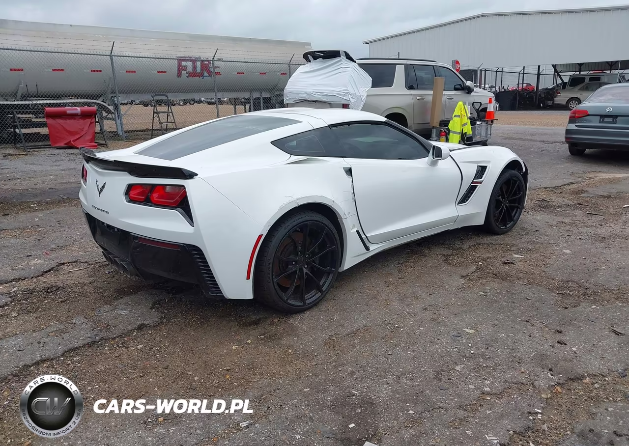 2019 Chevrolet Corvette Grand Sport VIN:1G1YW2D7XK5111335 - 4