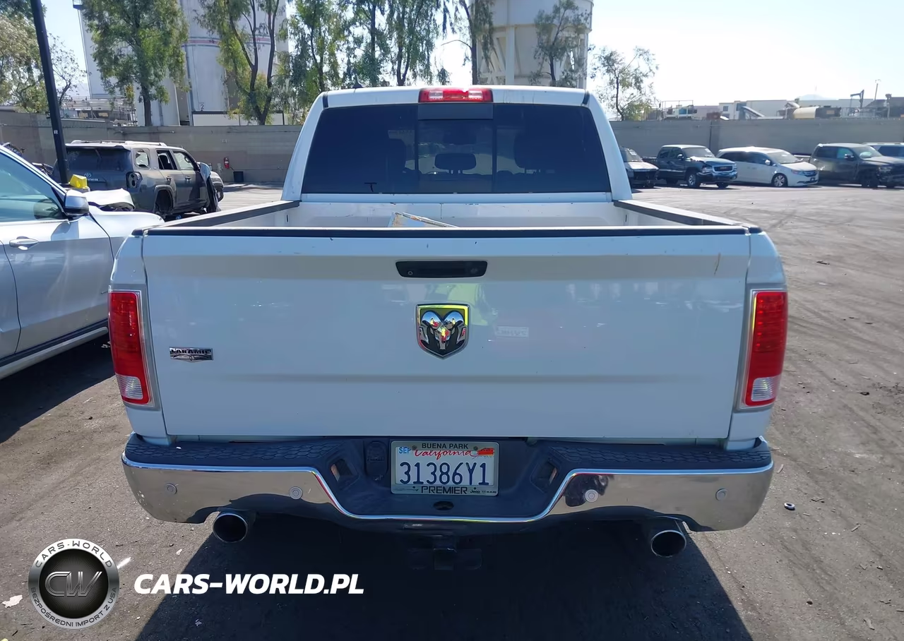 2015 Ram 1500 Laramie VIN:1C6RR6NT6FS591524 - 17