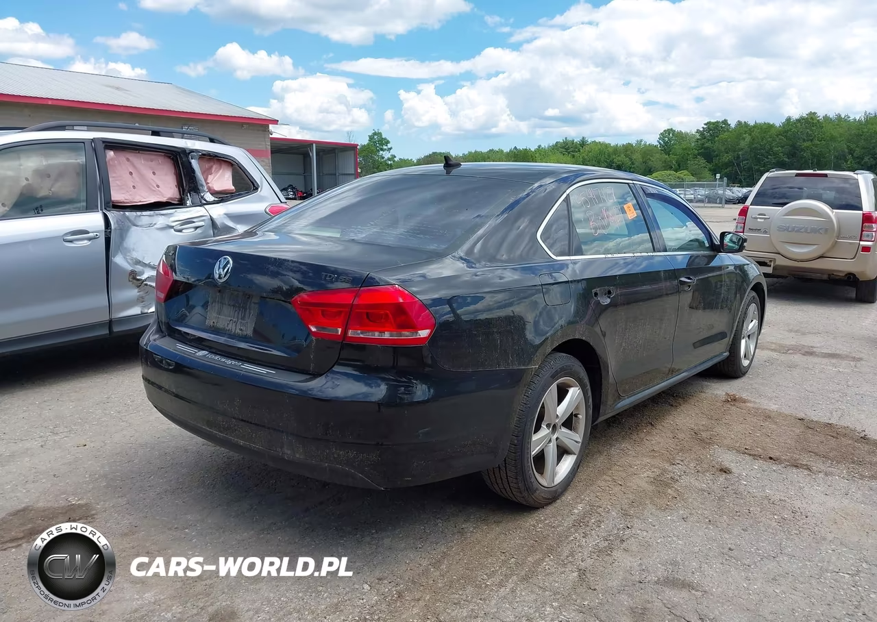 2012 Volkswagen Passat 2.0L Tdi Se VIN:1VWBN7A33CC080468 - 4