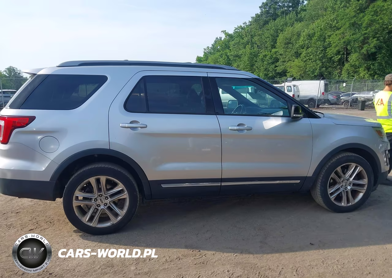 2016 Ford Explorer Xlt VIN:1FM5K8D89GGC97586 - 14