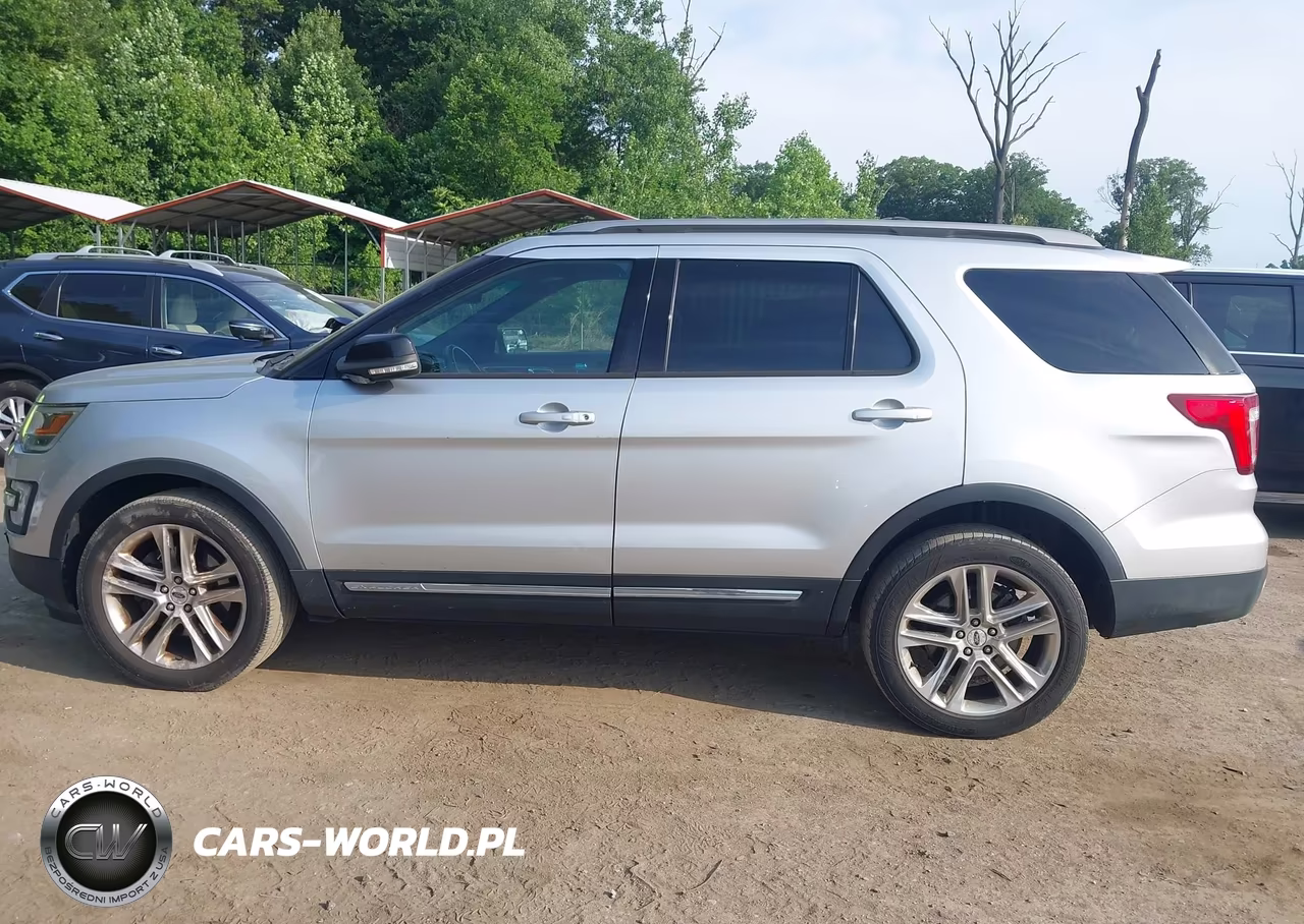 2016 Ford Explorer Xlt VIN:1FM5K8D89GGC97586 - 15