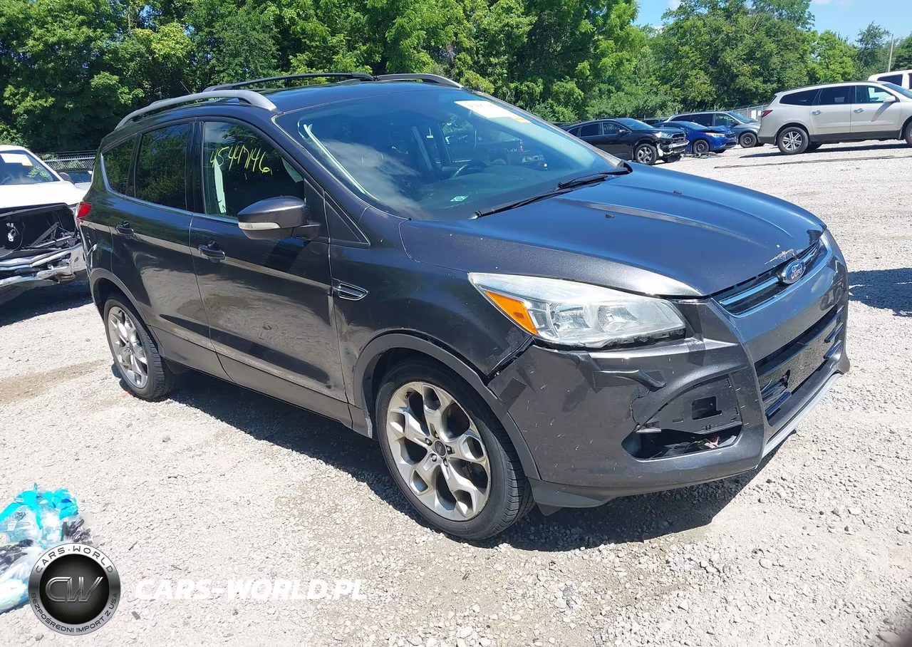 2015 Ford Escape Titanium – zdjęcie 1 z 16