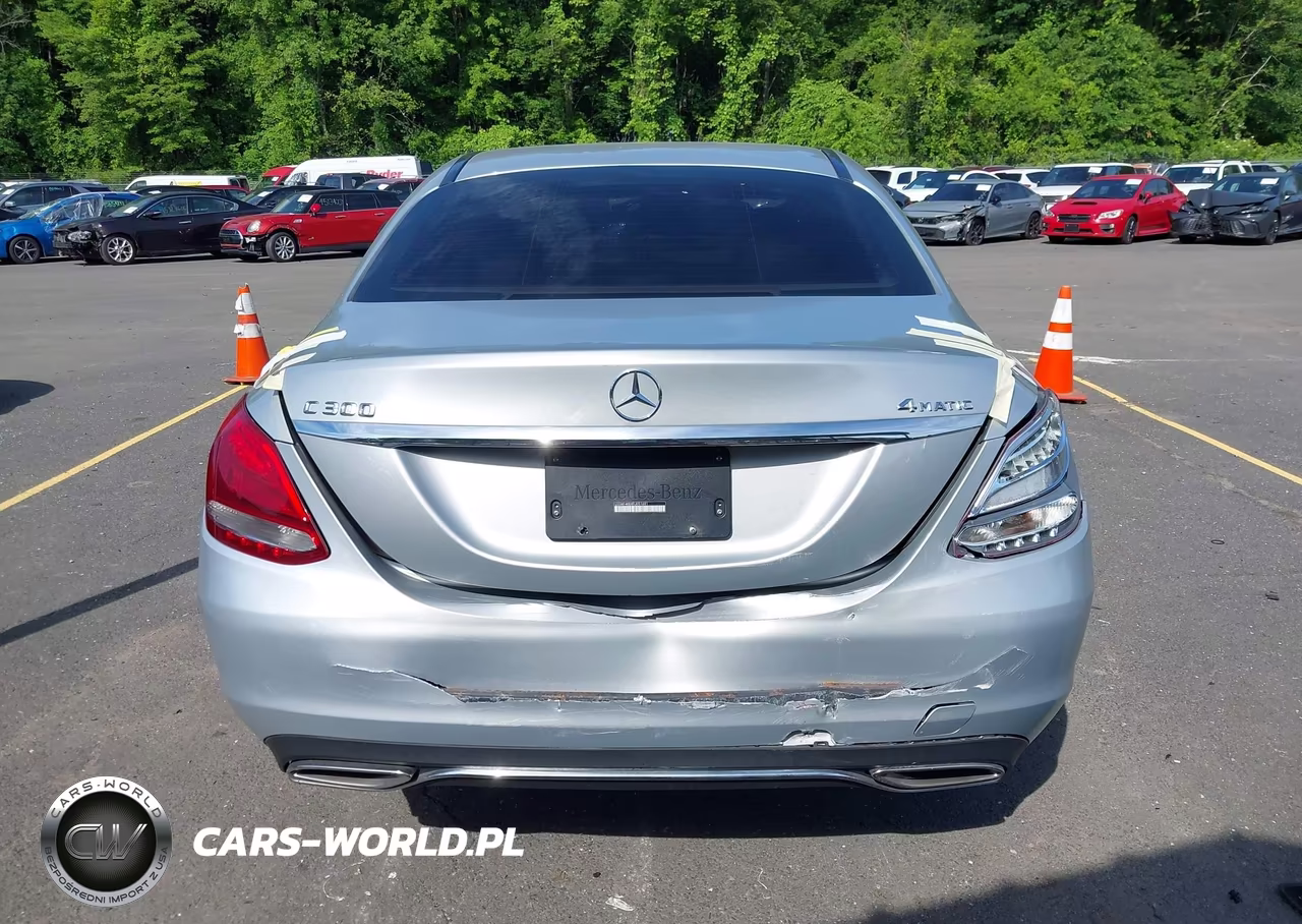 2015 Mercedes-Benz C 300 4Matic VIN:55SWF4KBXFU051691 - 16