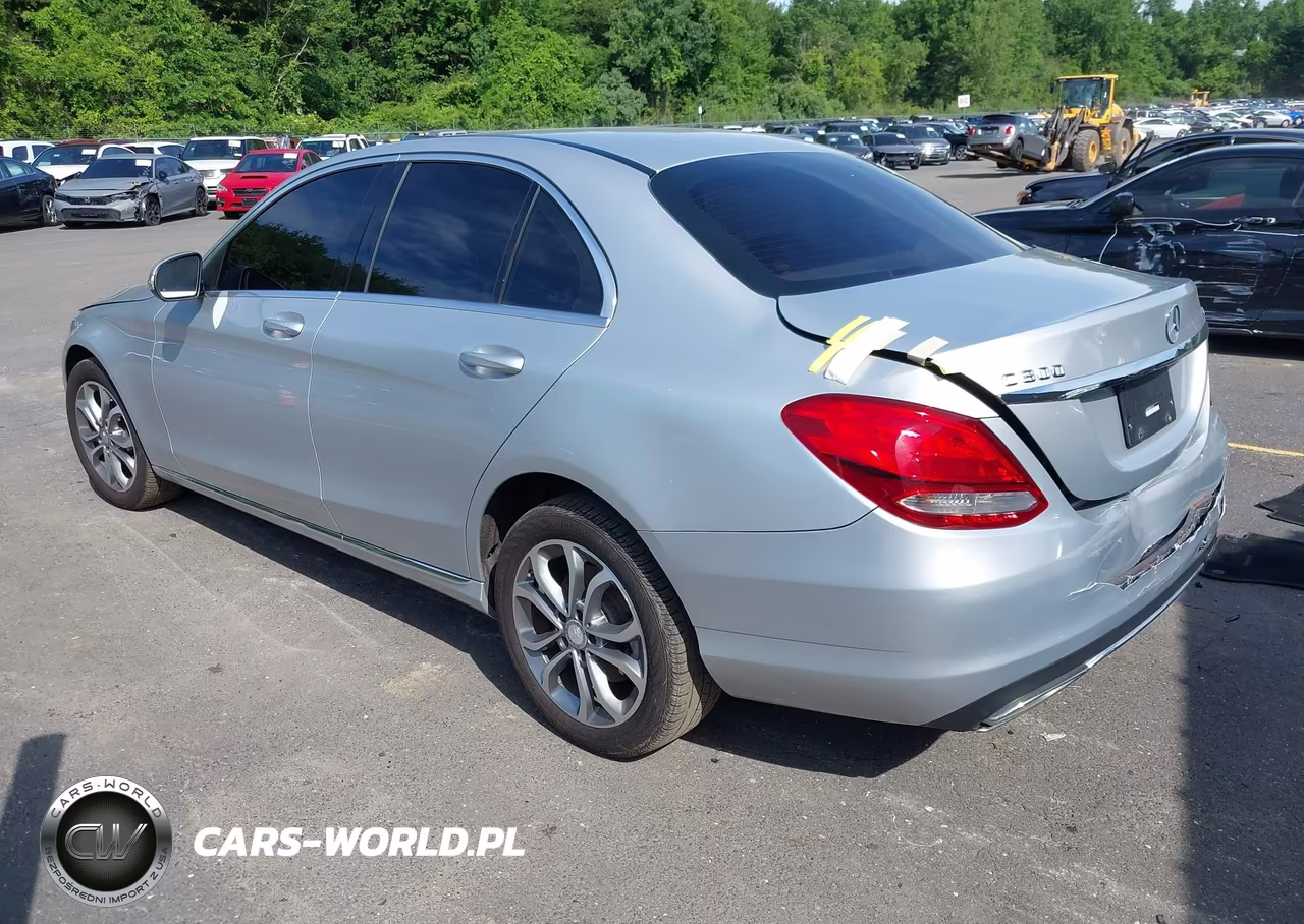 2015 Mercedes-Benz C 300 4Matic VIN:55SWF4KBXFU051691 - 3