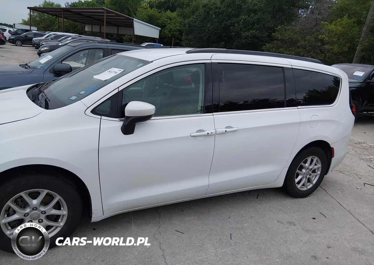 2020 Chrysler Voyager Lxi VIN:2C4RC1DG4LR156807 - 14