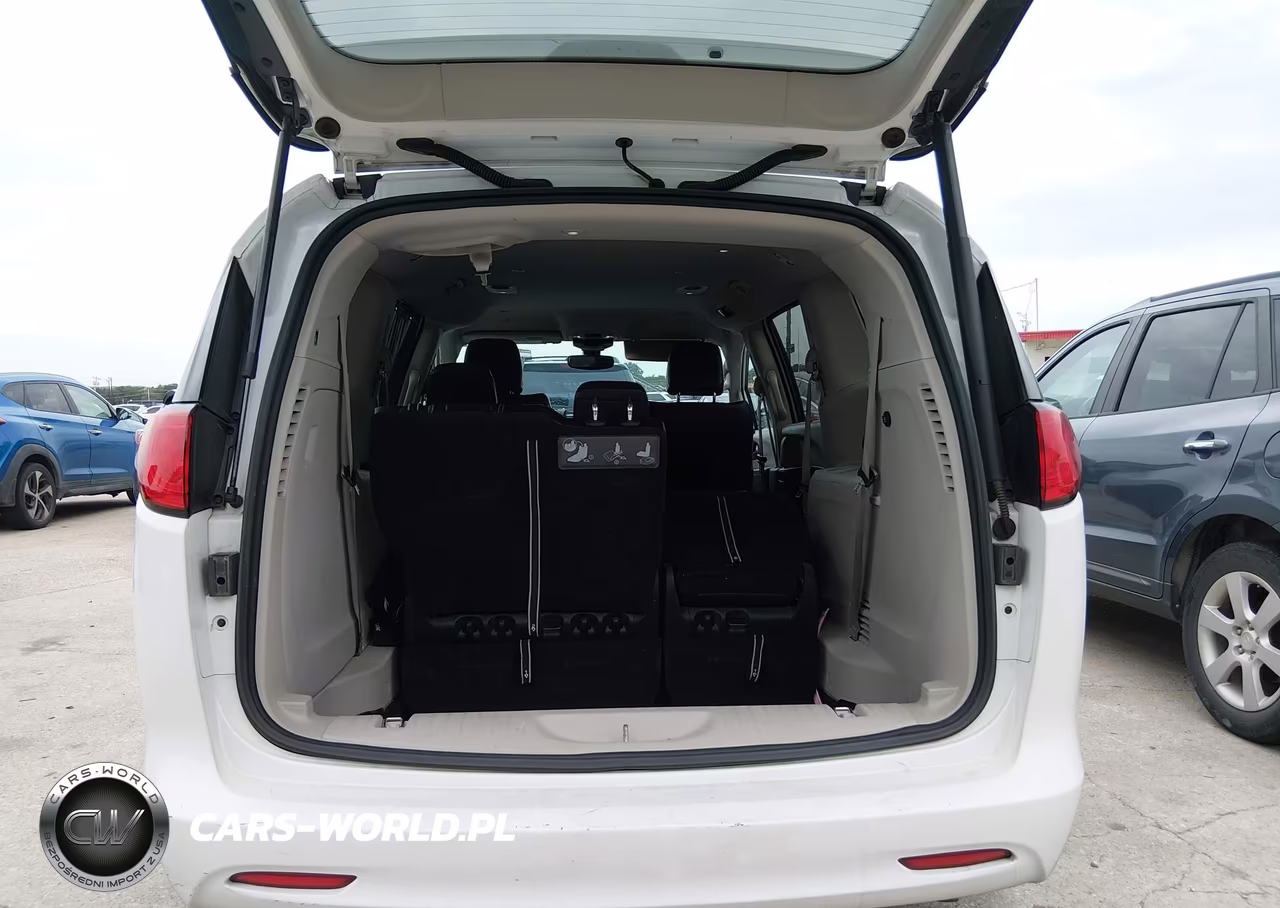 2020 Chrysler Voyager Lxi VIN:2C4RC1DG4LR156807 - 16