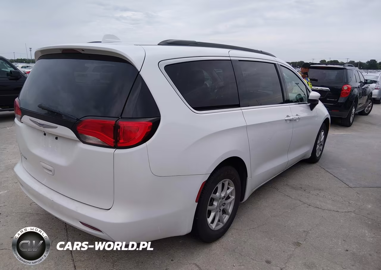 2020 Chrysler Voyager Lxi VIN:2C4RC1DG4LR156807 - 4