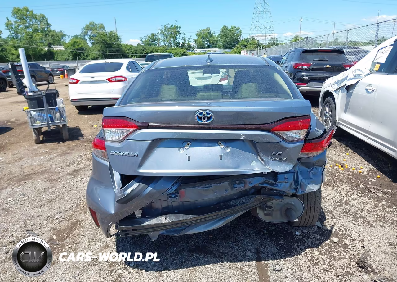 2025 Toyota Corolla Hybrid Le VIN:JTDBCMFE3S3069373 - 17