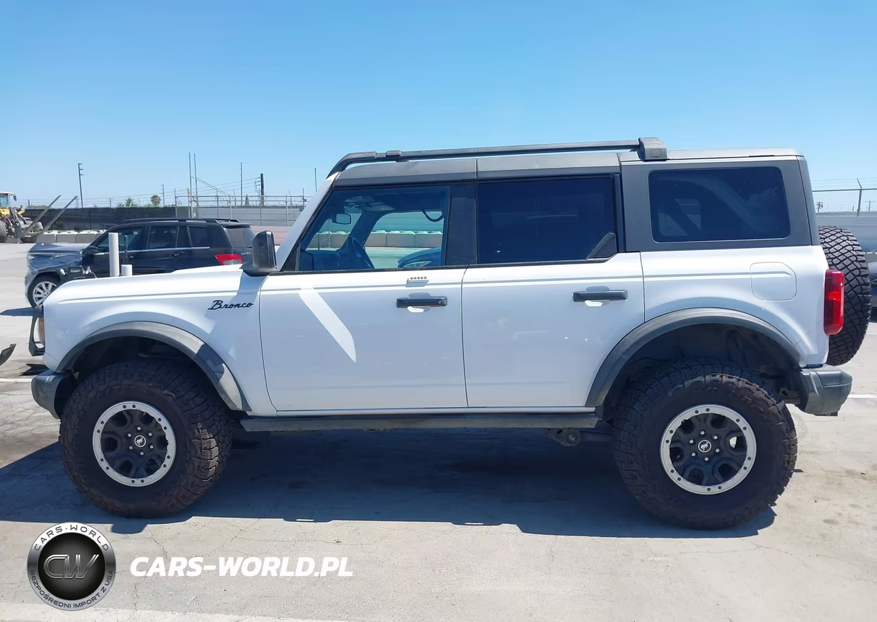 2022 Ford Bronco Black Diamond VIN:1FMEE5DP2NLB37504 - 17