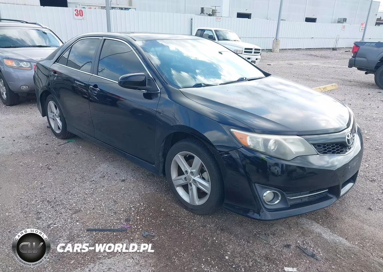 2013 Toyota Camry Se – zdjęcie 1 z 16