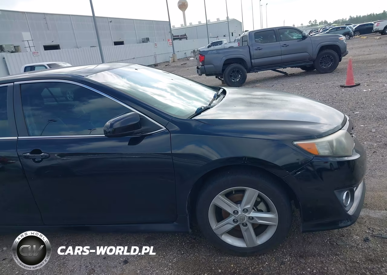 2013 Toyota Camry Se VIN:4T1BF1FK2DU704927 - 13
