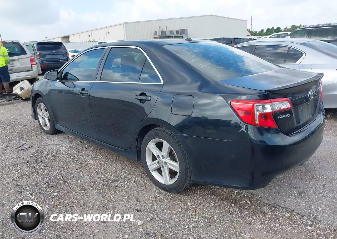 2013 Toyota Camry Se VIN:4T1BF1FK2DU704927 - 3