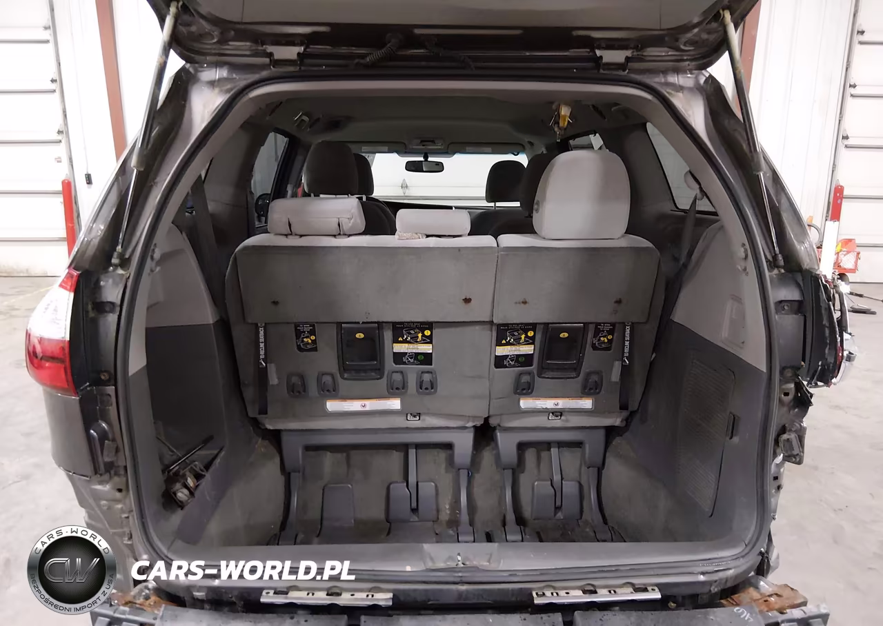 2016 Toyota Sienna Le 7 Passenger VIN:5TDJK3DCXGS143887 - 18