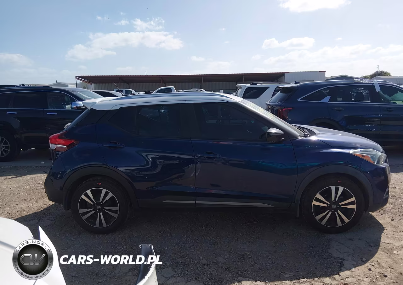 2019 Nissan Kicks Sr VIN:3N1CP5CU3KL533425 - 14