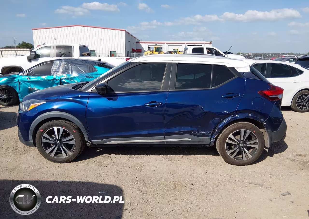 2019 Nissan Kicks Sr VIN:3N1CP5CU3KL533425 - 15