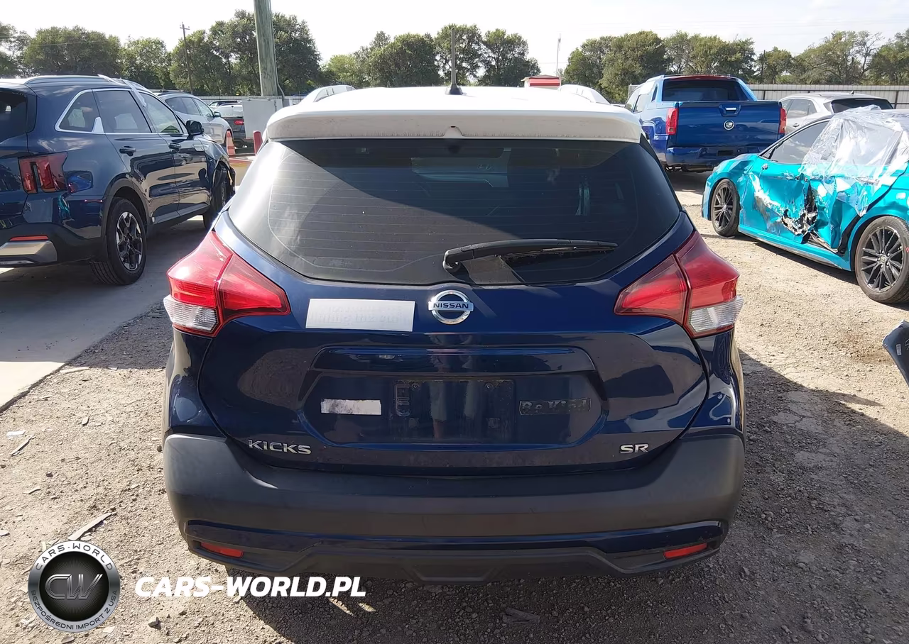 2019 Nissan Kicks Sr VIN:3N1CP5CU3KL533425 - 17