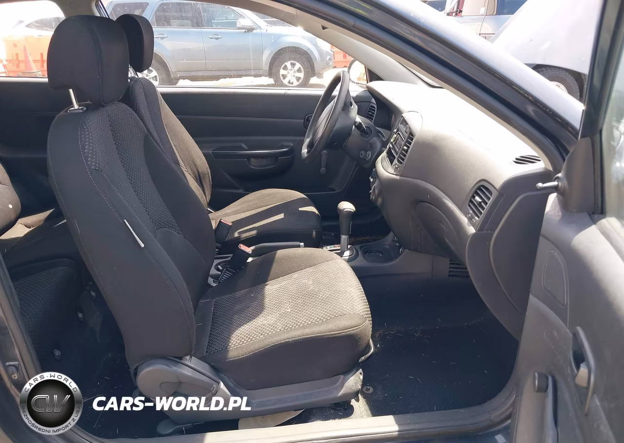 2007 Hyundai Accent Gs VIN:KMHCM36C27U049560 - 5