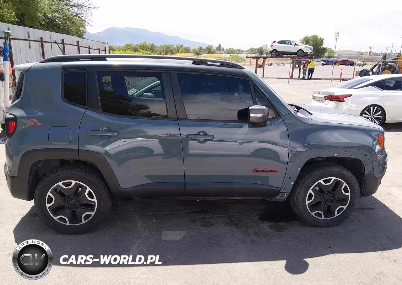 2015 Jeep Renegade Trailhawk VIN:ZACCJBCT9FPC08148 - 14