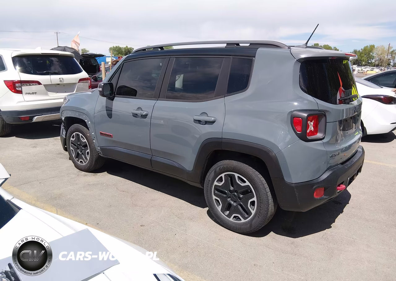 2015 Jeep Renegade Trailhawk VIN:ZACCJBCT9FPC08148 - 3
