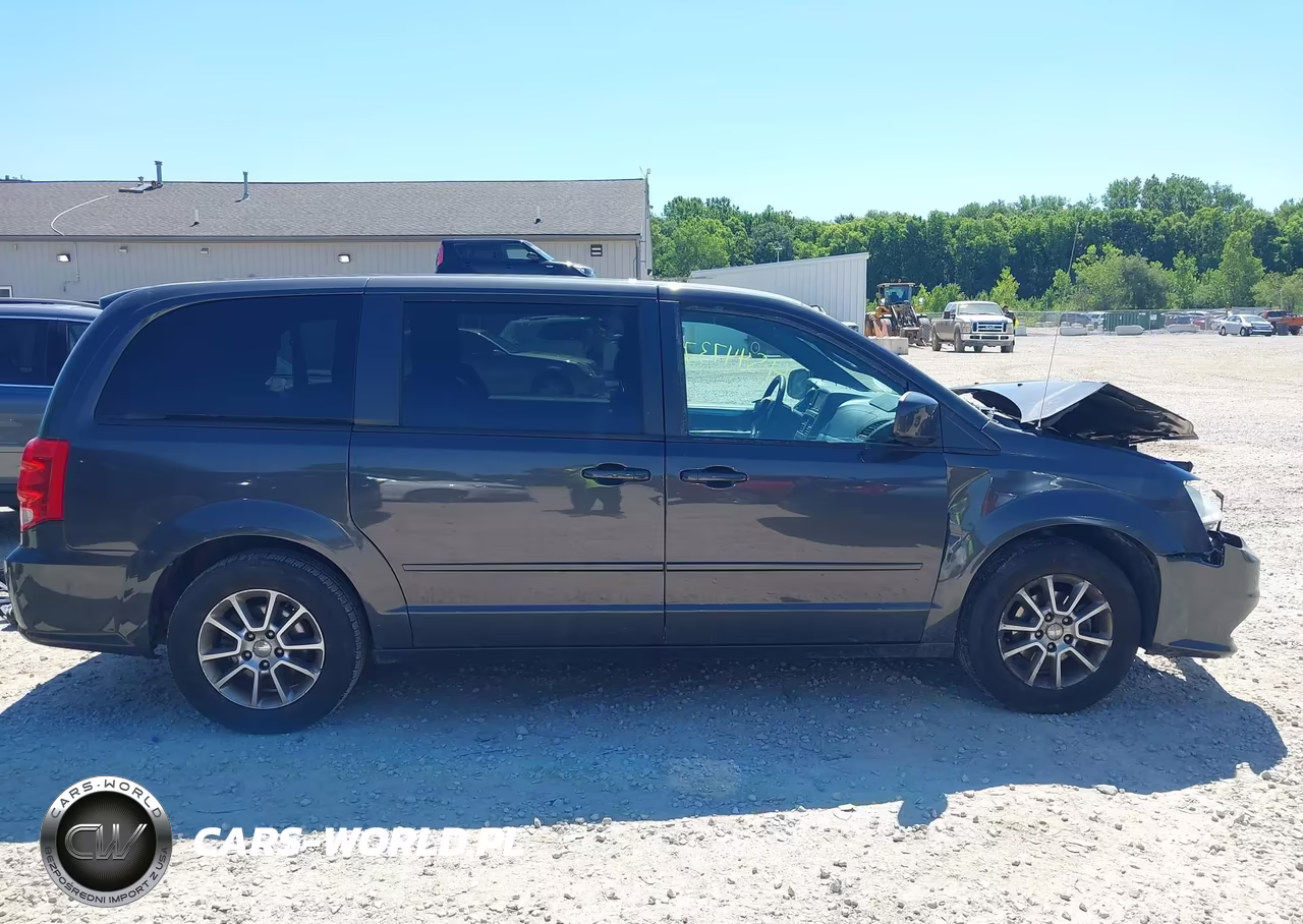 2011 Dodge Grand Caravan R-T VIN:2D4RN7DG1BR696890 - 14