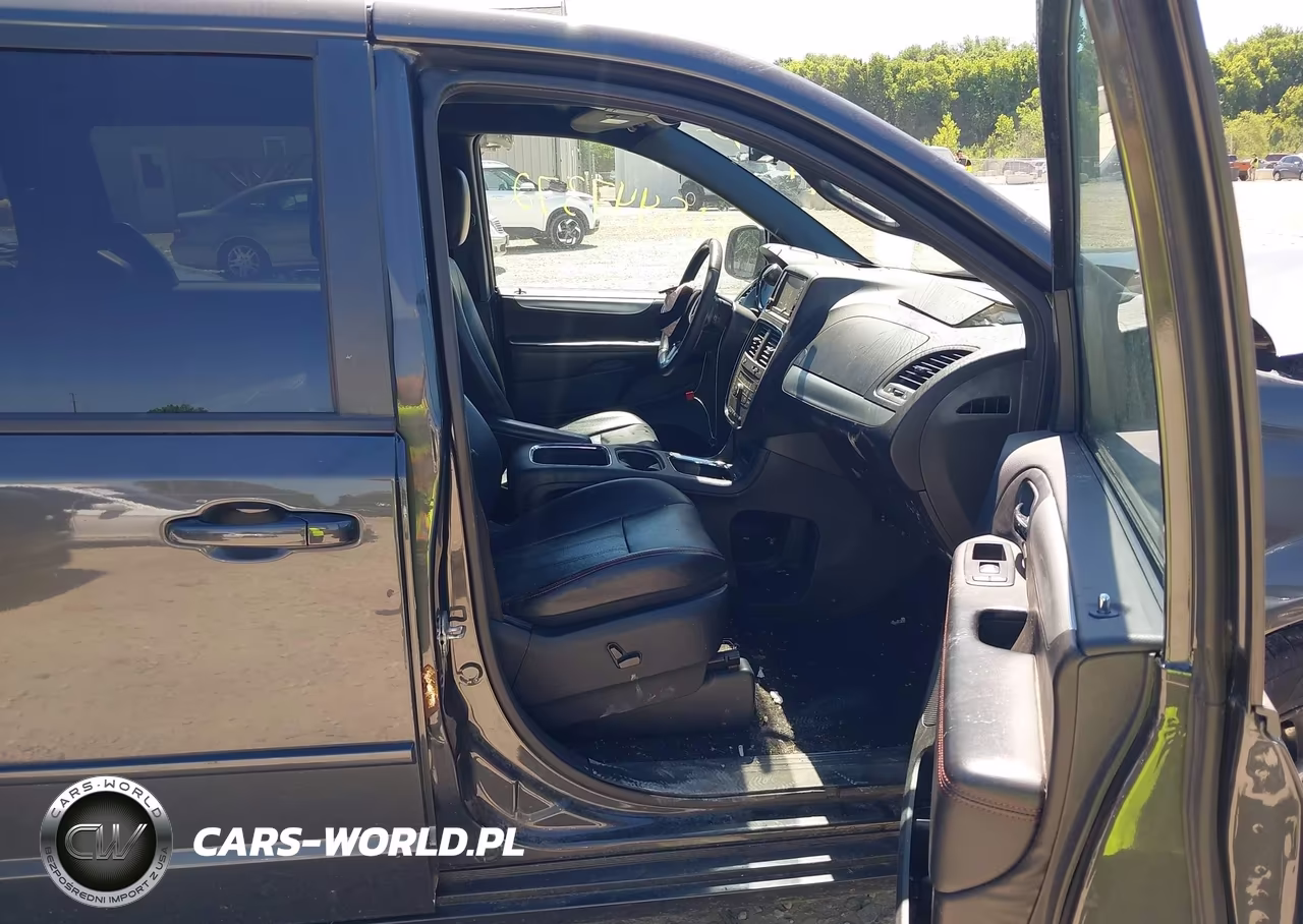 2011 Dodge Grand Caravan R-T VIN:2D4RN7DG1BR696890 - 5