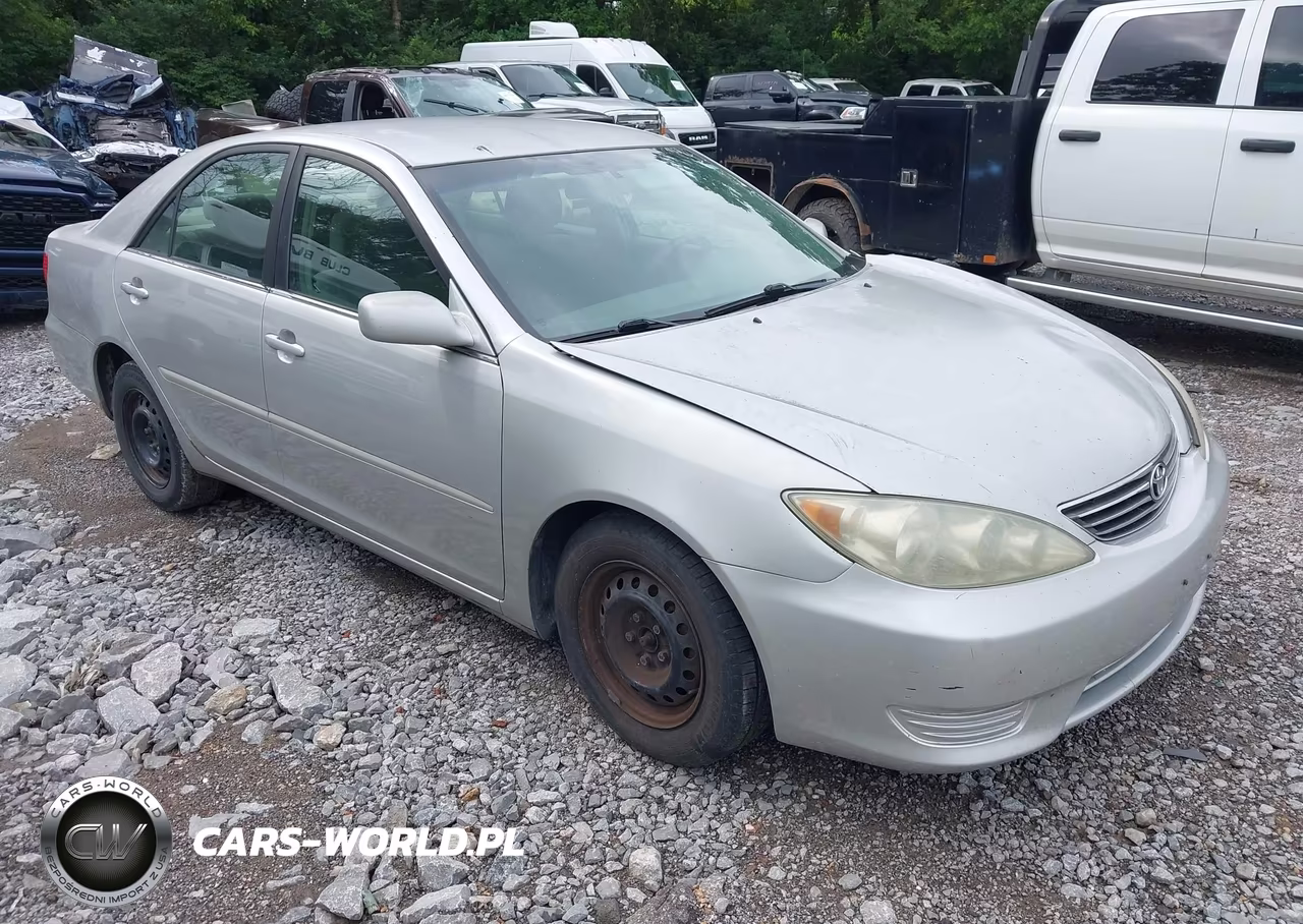 2005 Toyota Camry Le – zdjęcie 1 z 12