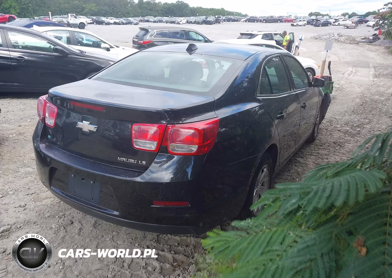 2014 Chevrolet Malibu 1Ls VIN:1G11B5SL6EF213762 - 4