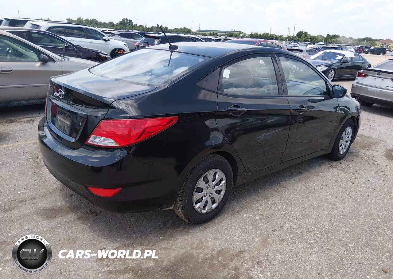 2015 Hyundai Accent Gls VIN:KMHCT4AE2FU920179 - 4