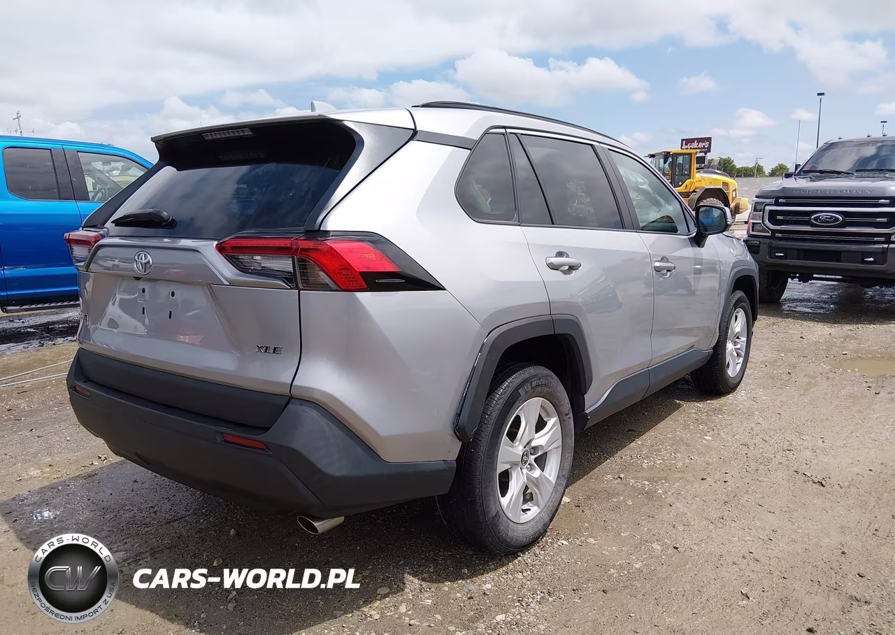 2021 Toyota Rav4 Xle VIN:2T3W1RFV2MC138818 - 4