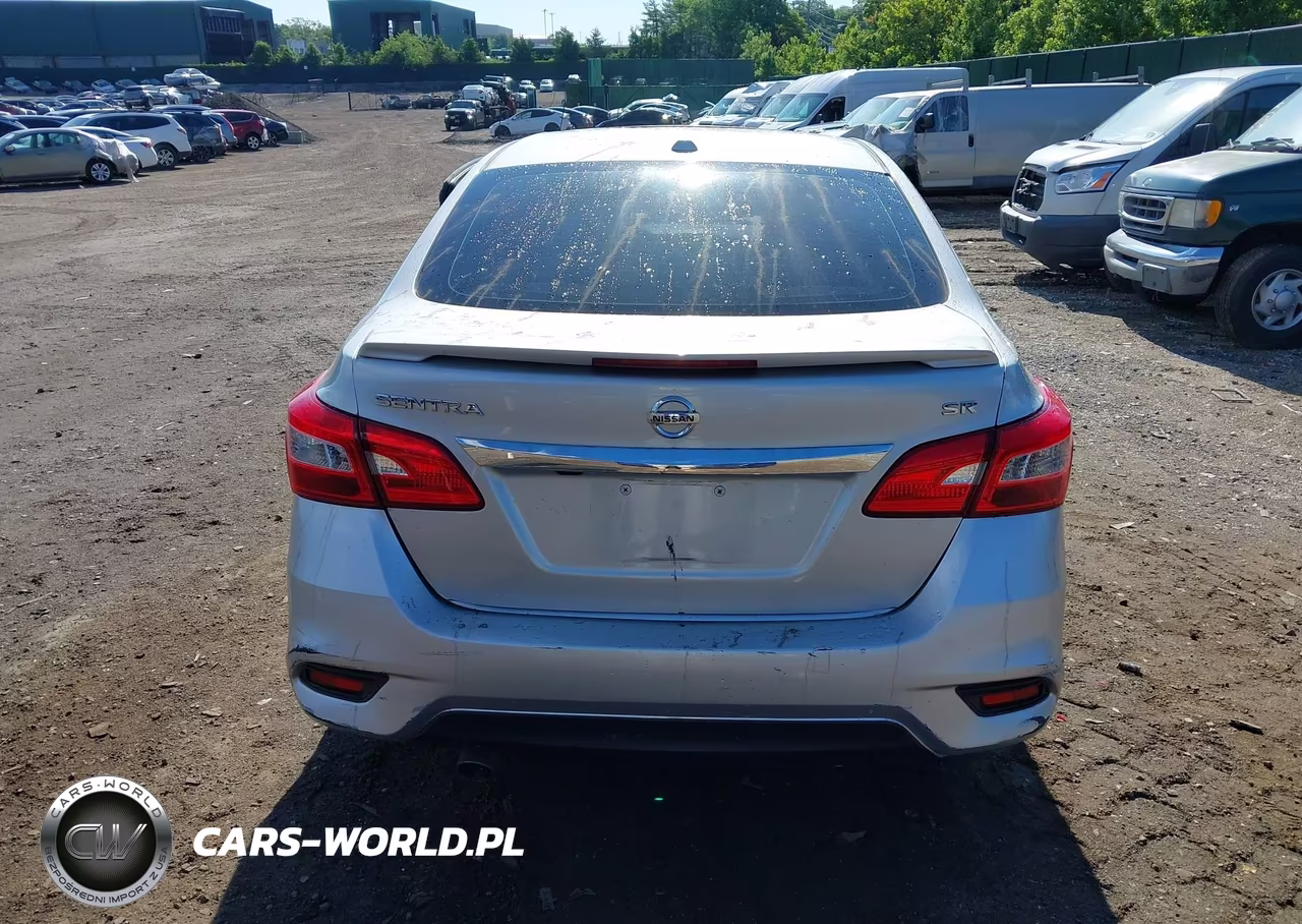 2017 Nissan Sentra Sr VIN:3N1AB7AP1HY323934 - 16