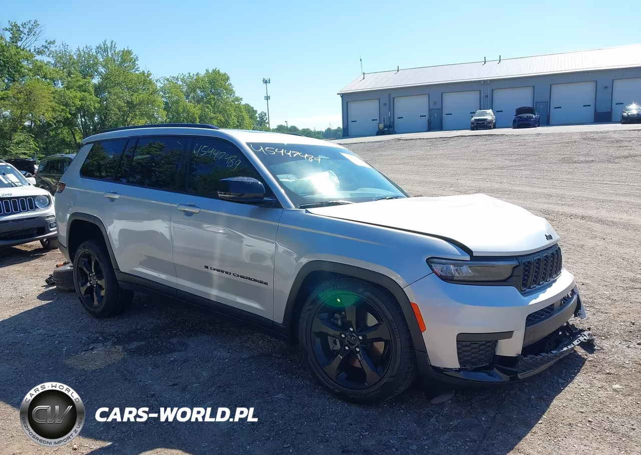 2021 Jeep Grand Cherokee L Altitude 4X4 – zdjęcie 1 z 15