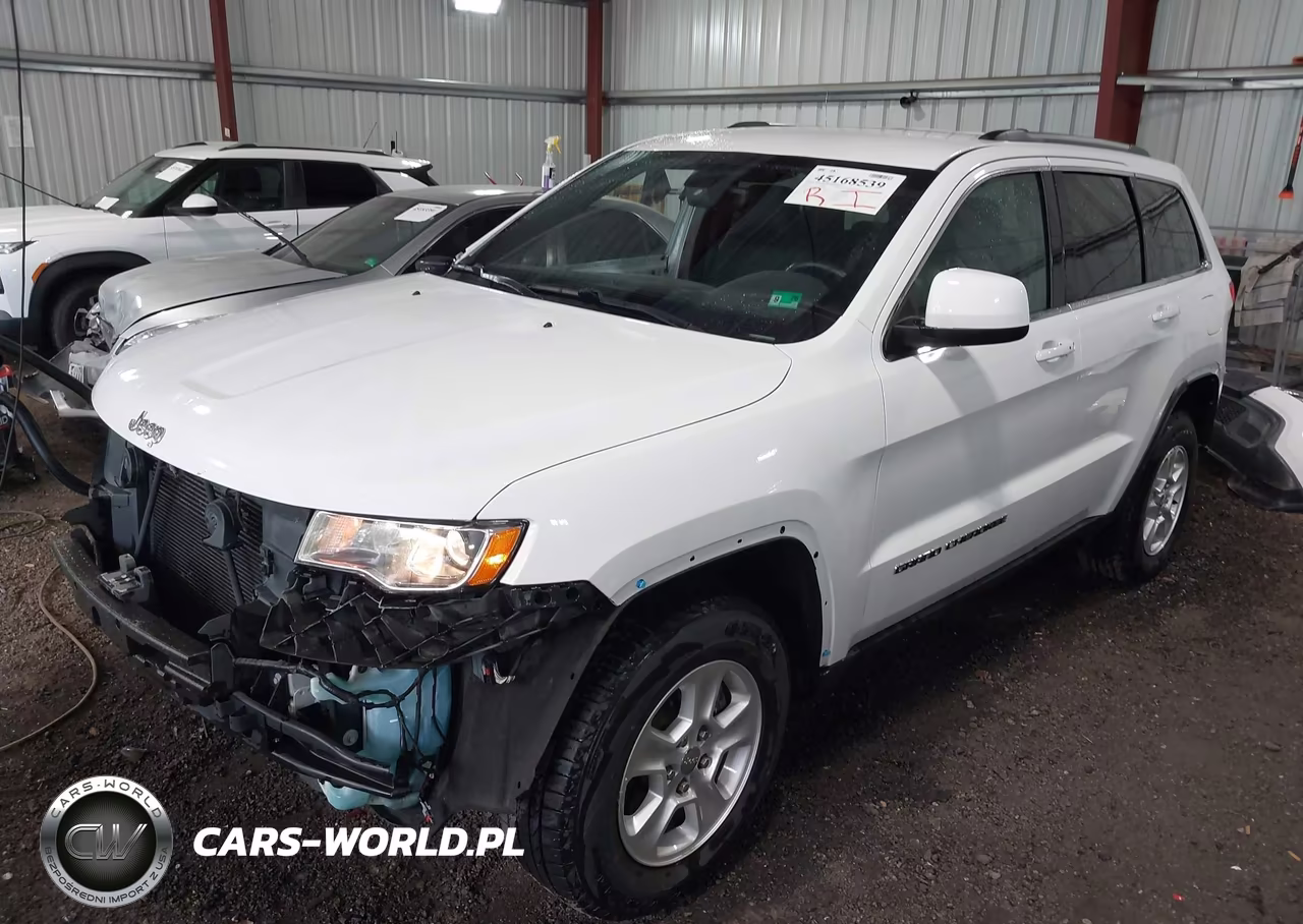 2017 Jeep Grand Cherokee Laredo 4X4 VIN:1C4RJFAG2HC730666 - 2