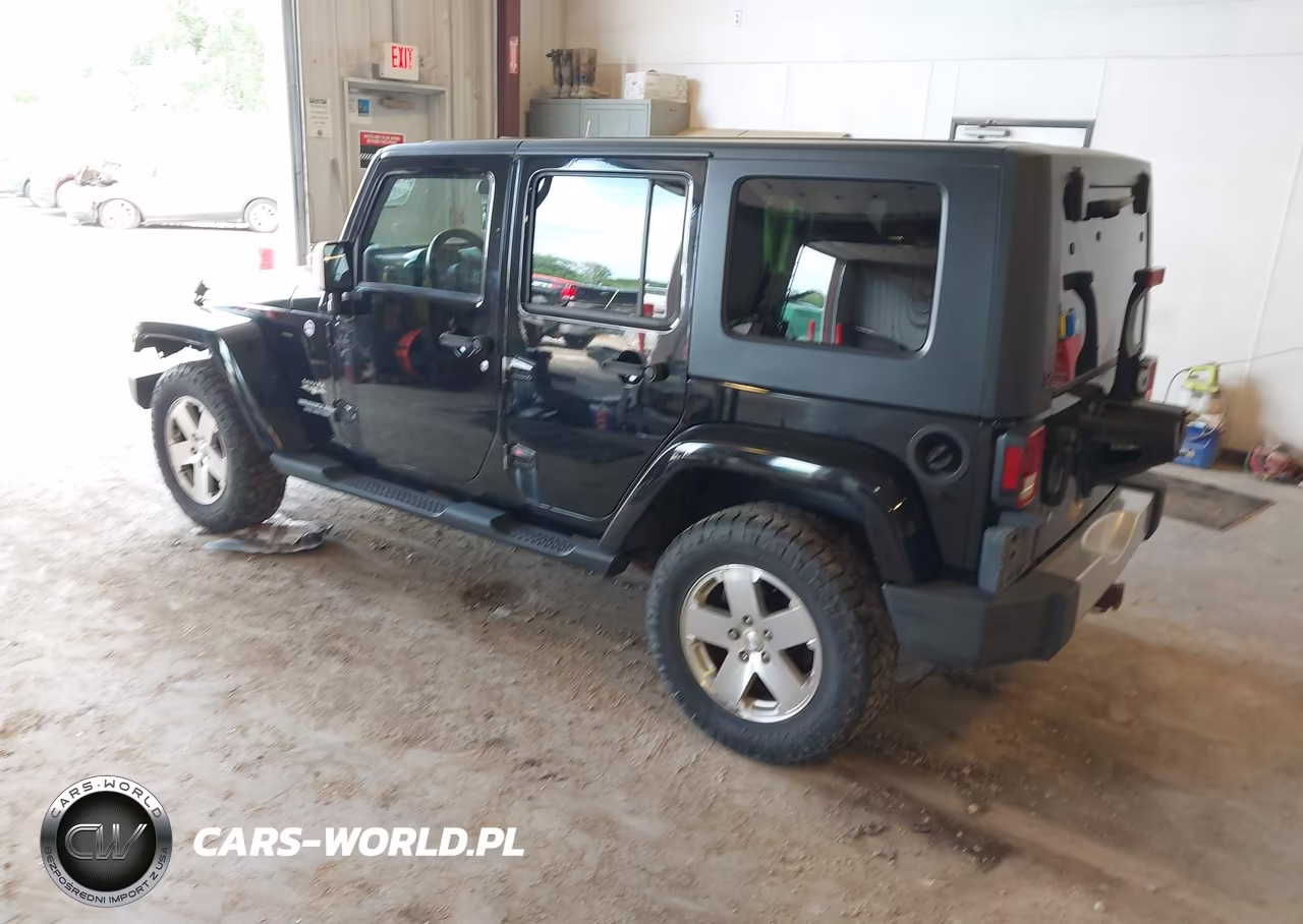 2008 Jeep Wrangler Unlimited Sahara VIN:1J8GA591X8L633676 - 3