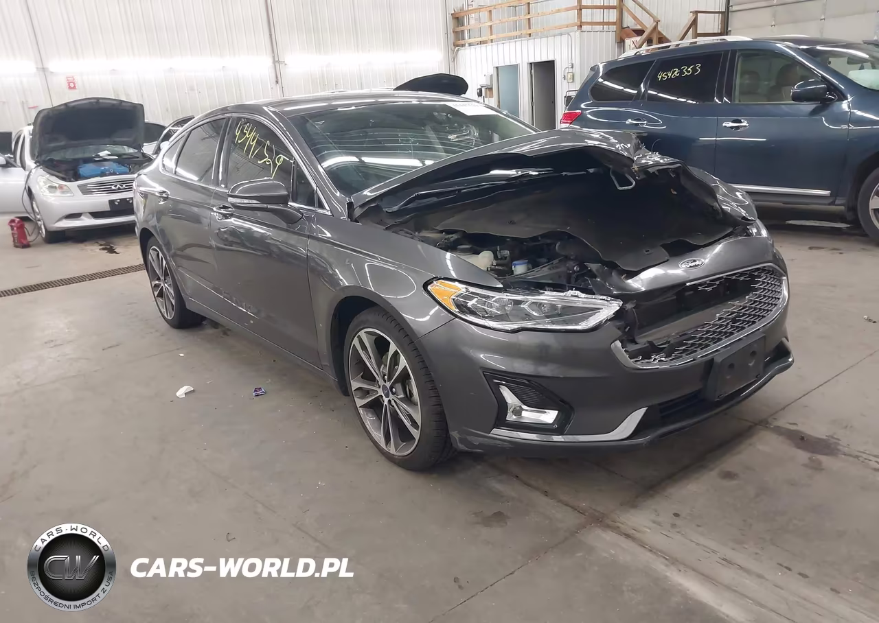 2020 Ford Fusion Titanium – zdjęcie 1 z 16