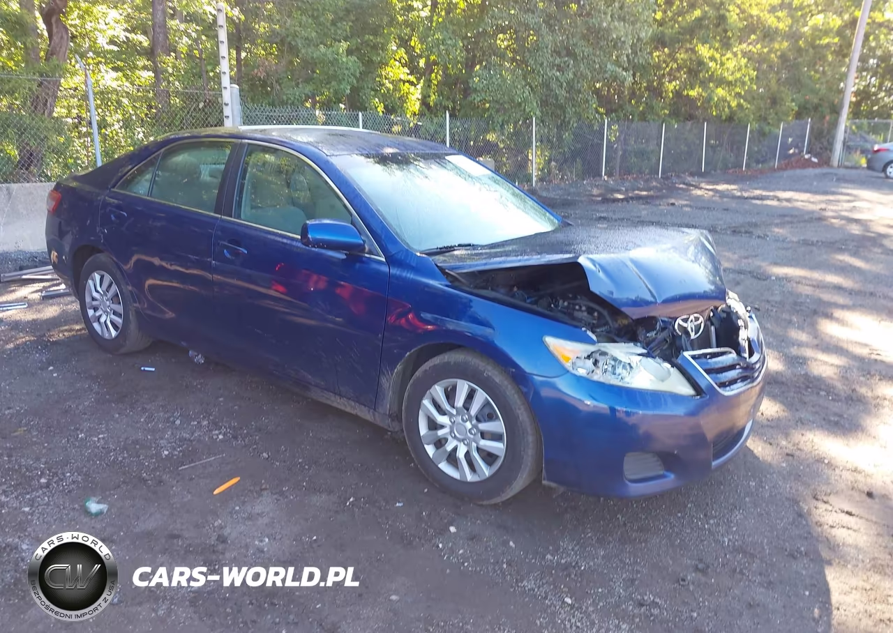 2011 Toyota Camry Le – zdjęcie 1 z 16