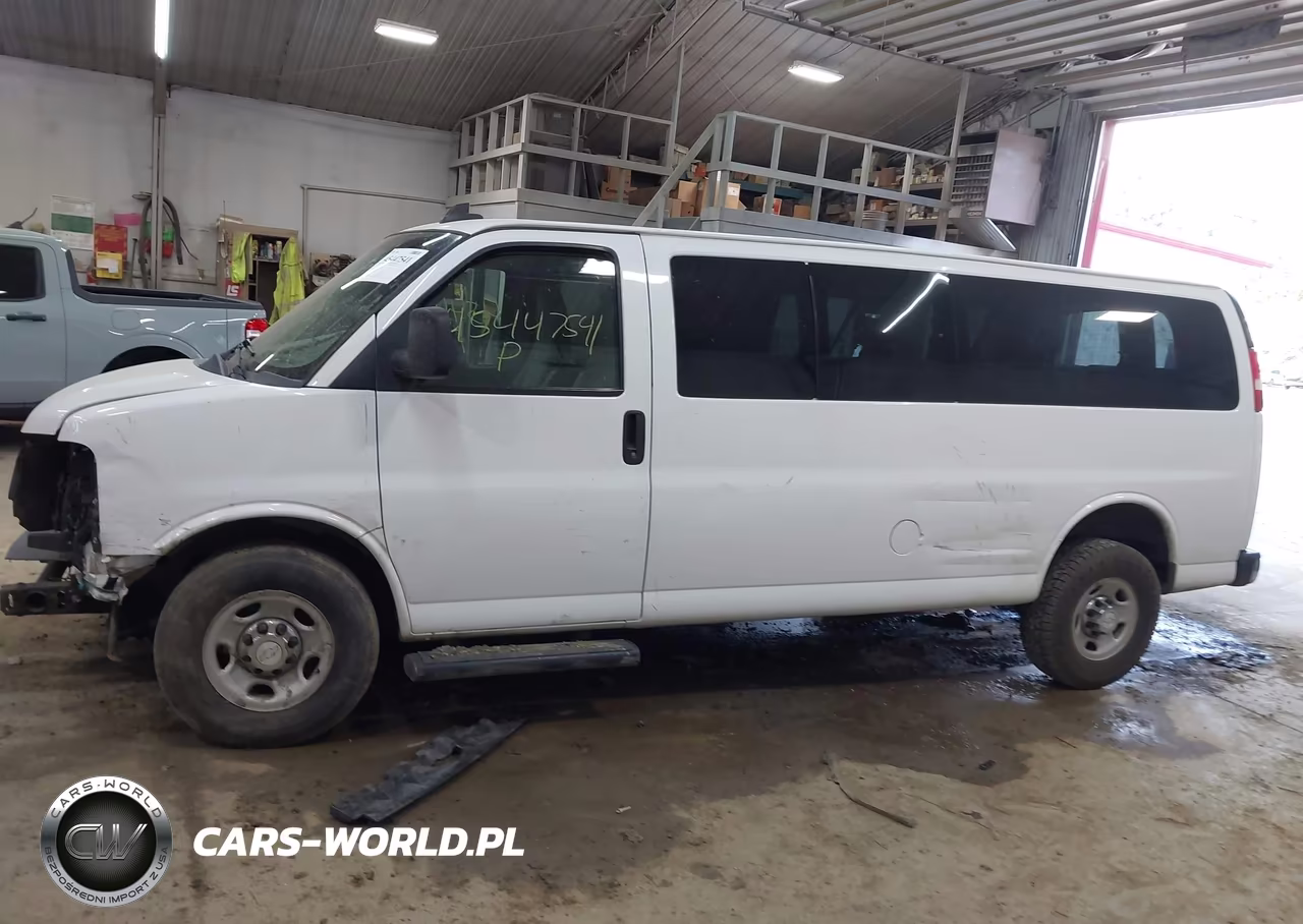 2016 Chevrolet Express 3500 Lt VIN:1GAZGPFG7G1313771 - 14