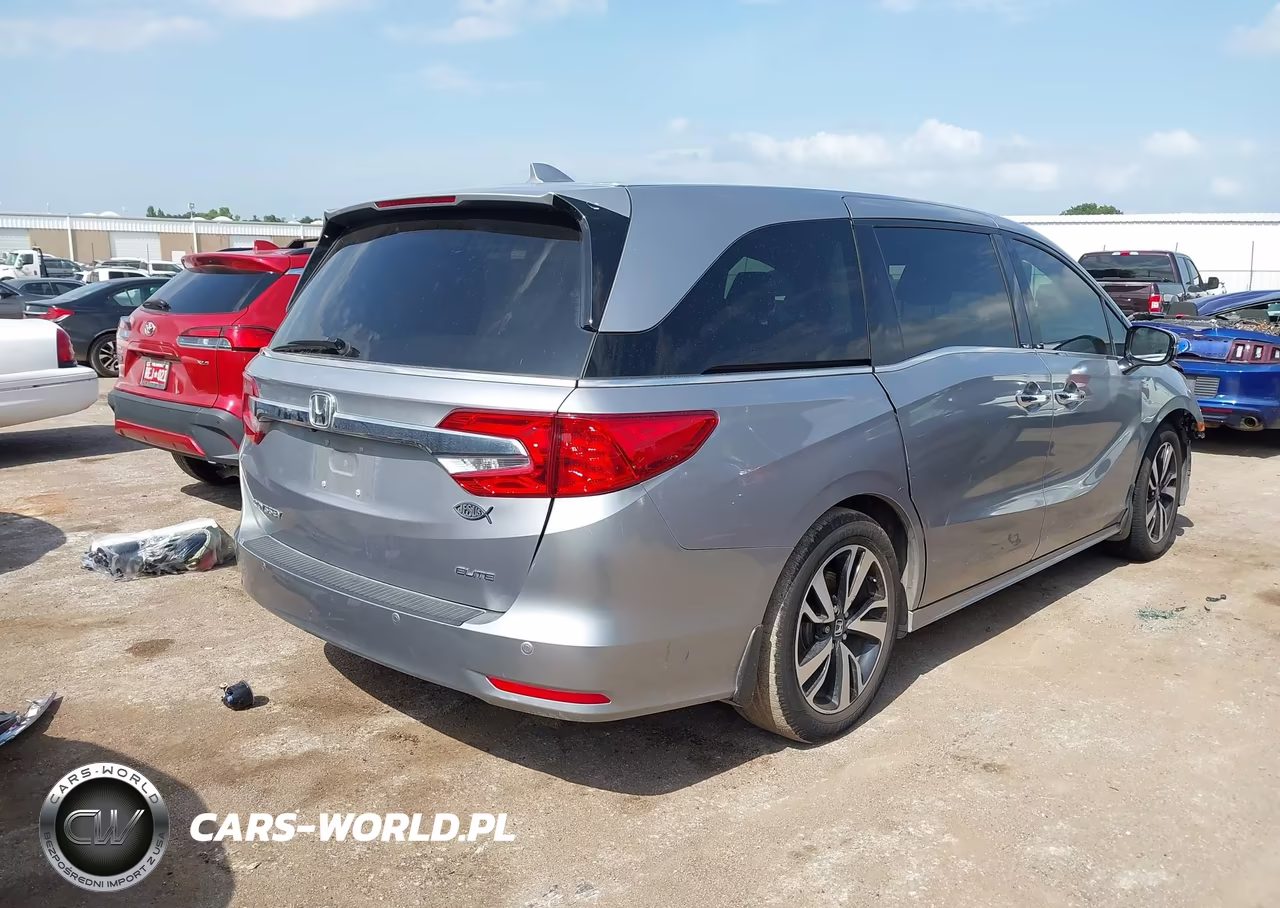 2020 Honda Odyssey Elite VIN:5FNRL6H90LB068292 - 4