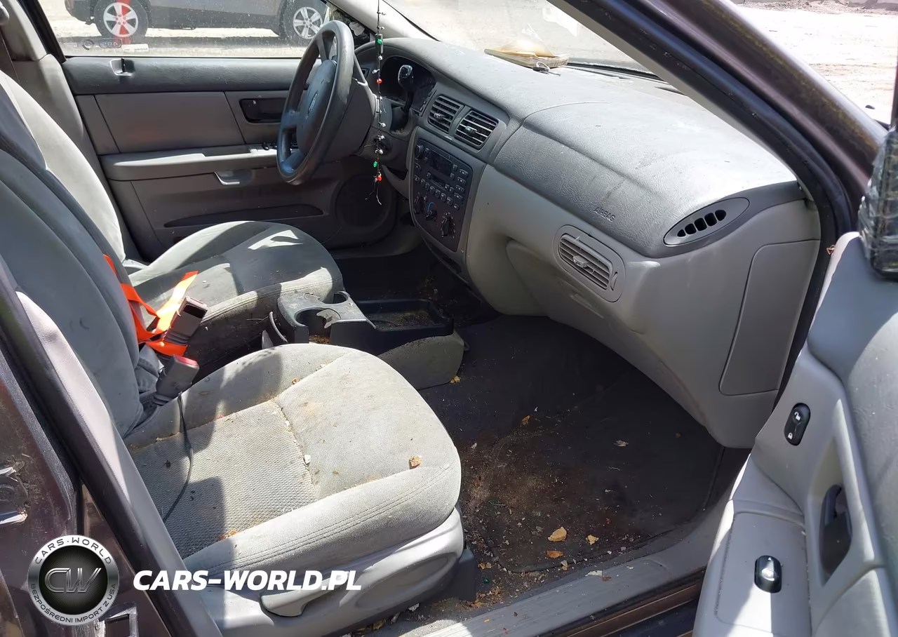 2004 Ford Taurus Se VIN:1FAHP58S94A118118 - 5