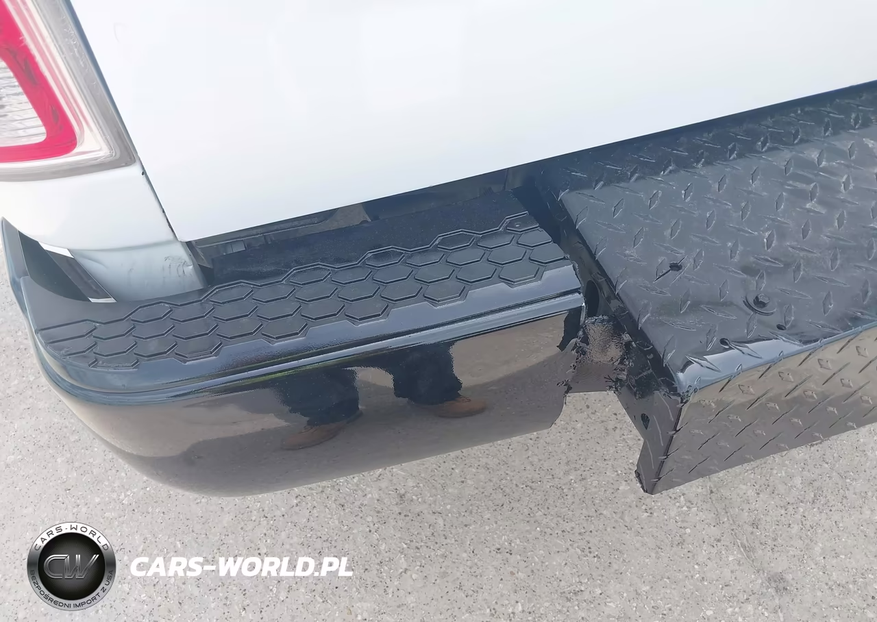 2019 Ram 3500 Chassis Tradesman-Slt-Laramie-Limited VIN:3C7WRTCL1KG647189 - 17