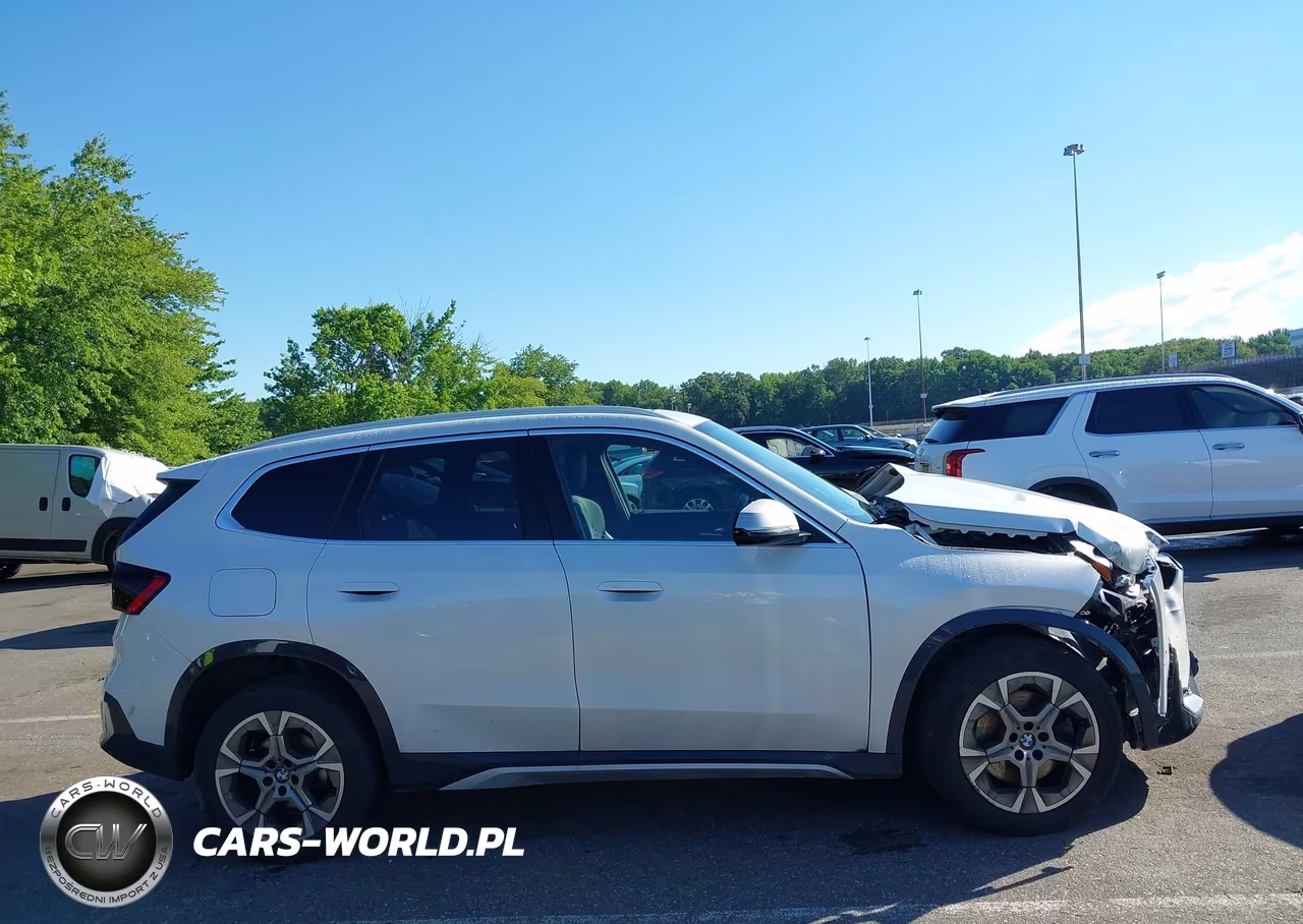 2023 BMW X1 xDrive28I VIN:WBX73EF02P5V95282 - 13