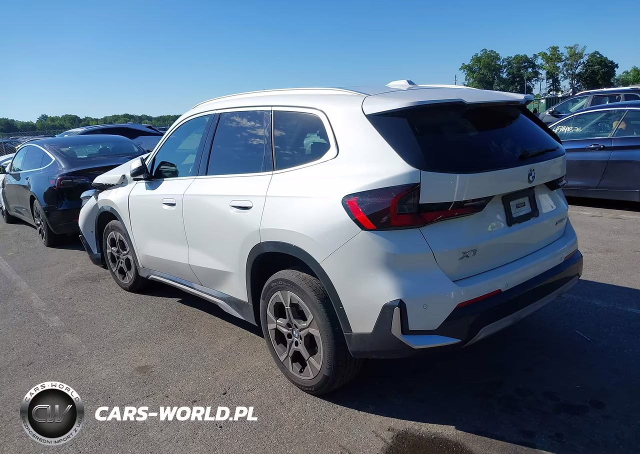 2023 BMW X1 xDrive28I VIN:WBX73EF02P5V95282 - 3