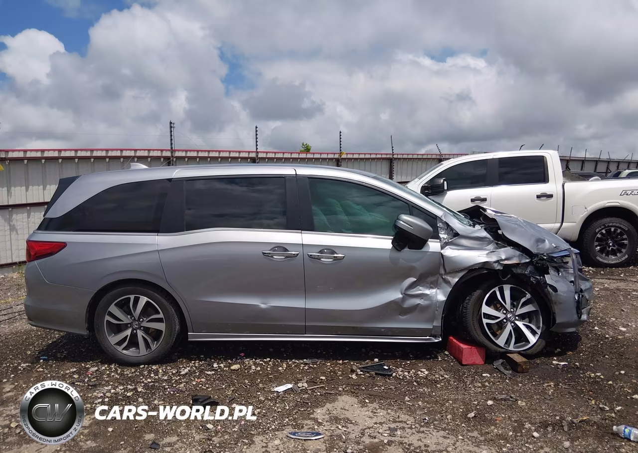 2021 Honda Odyssey Touring VIN:5FNRL6H83MB010914 - 12