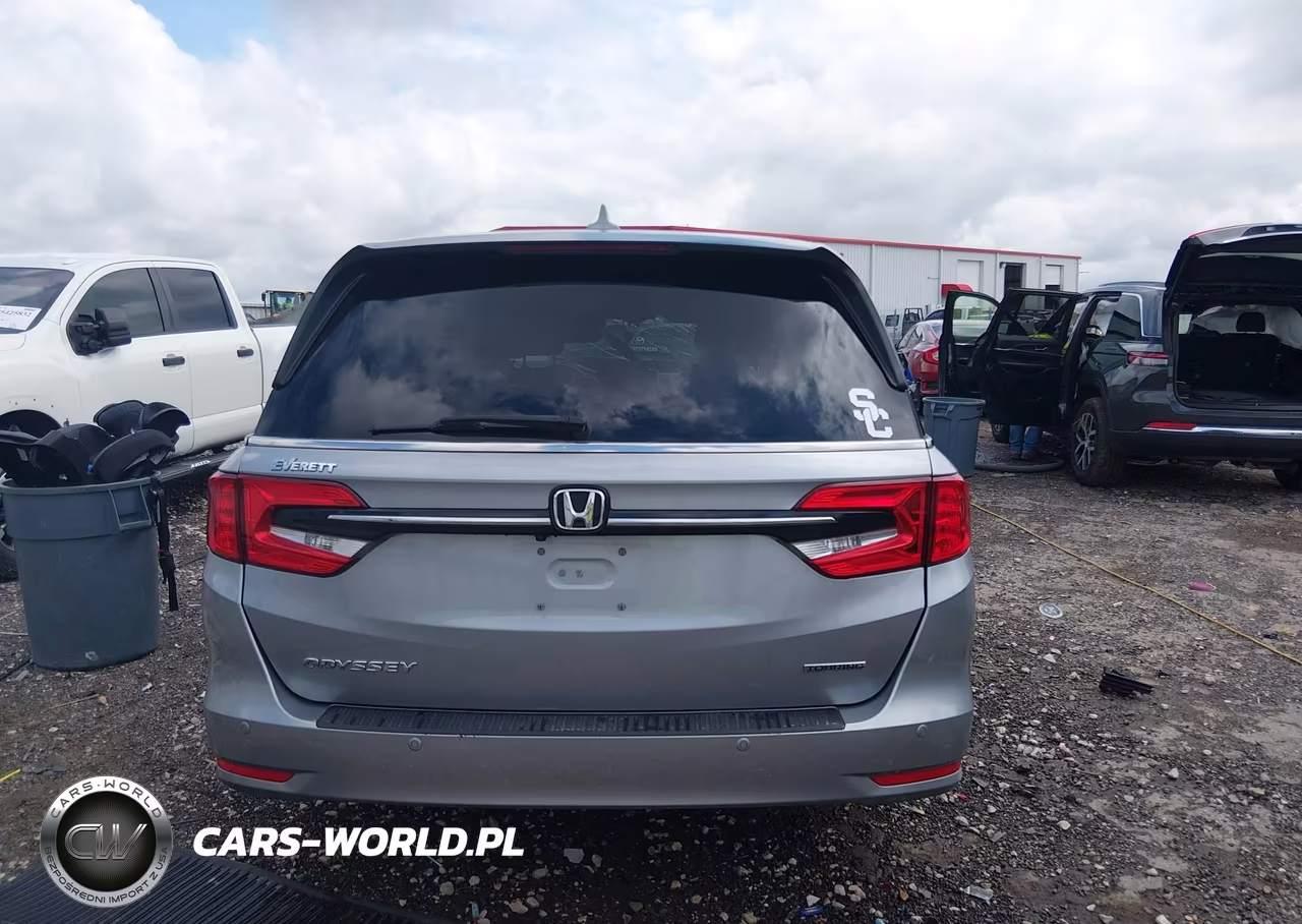 2021 Honda Odyssey Touring VIN:5FNRL6H83MB010914 - 15