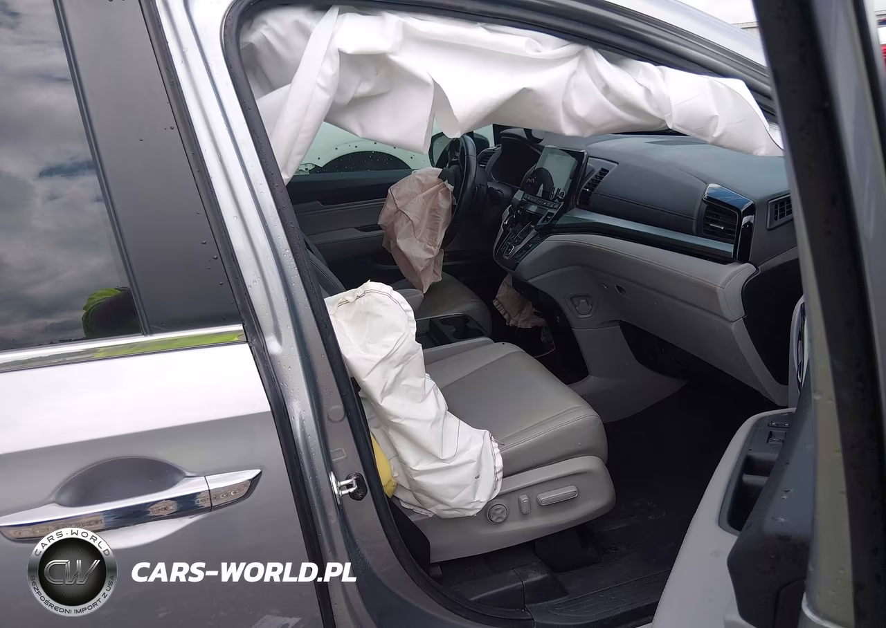 2021 Honda Odyssey Touring VIN:5FNRL6H83MB010914 - 5