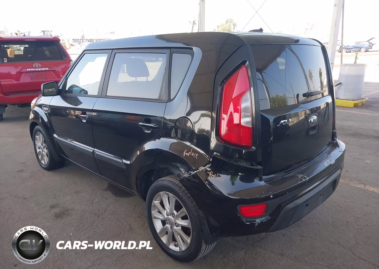 2013 Kia Soul VIN:KNDJT2A58D7613157 - 3