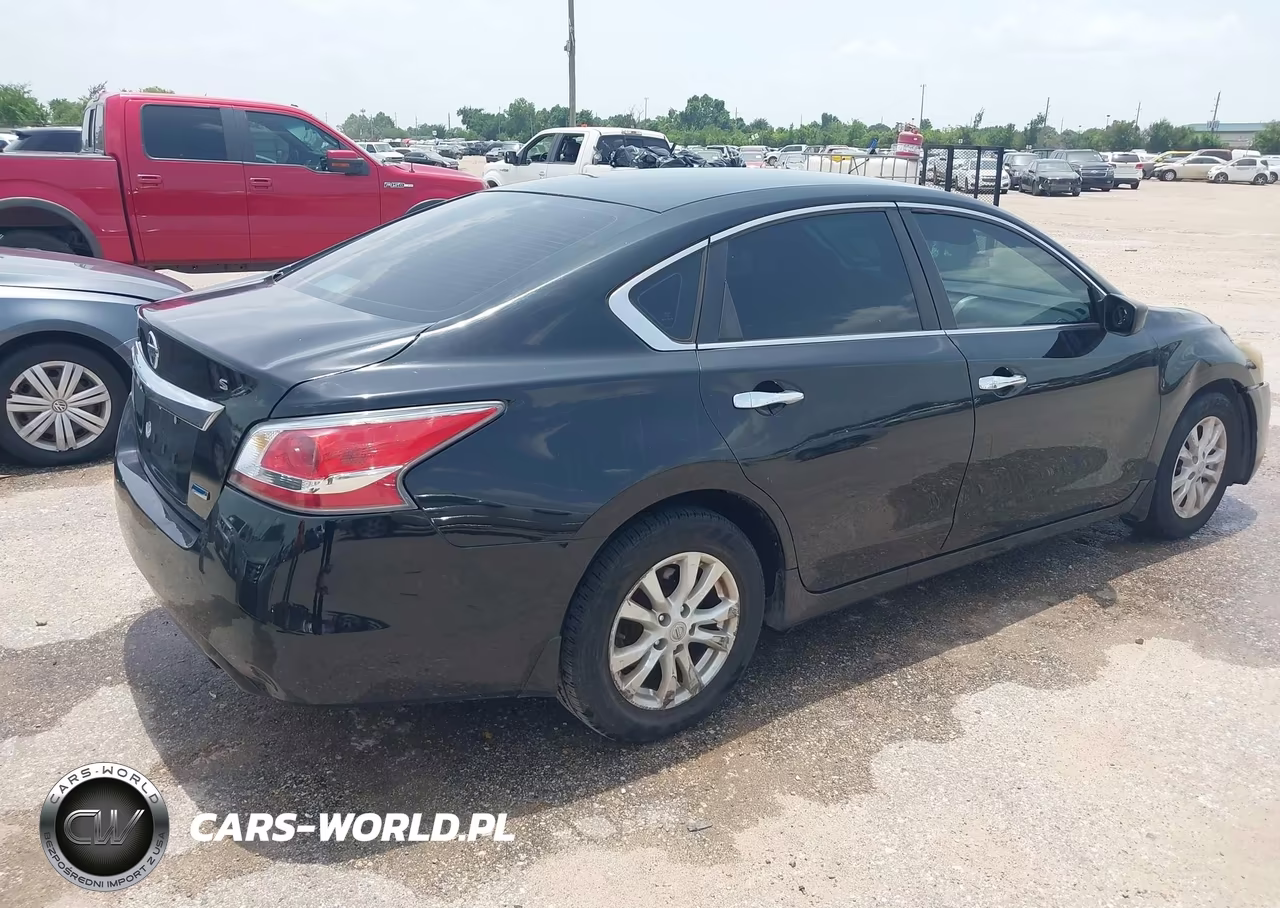 2014 Nissan Altima 2.5 S VIN:1N4AL3APXEN331502 - 4