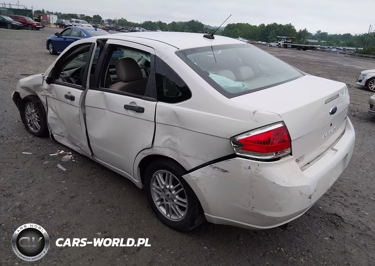 2009 Ford Focus Se VIN:1FAHP35N69W229934 - 3