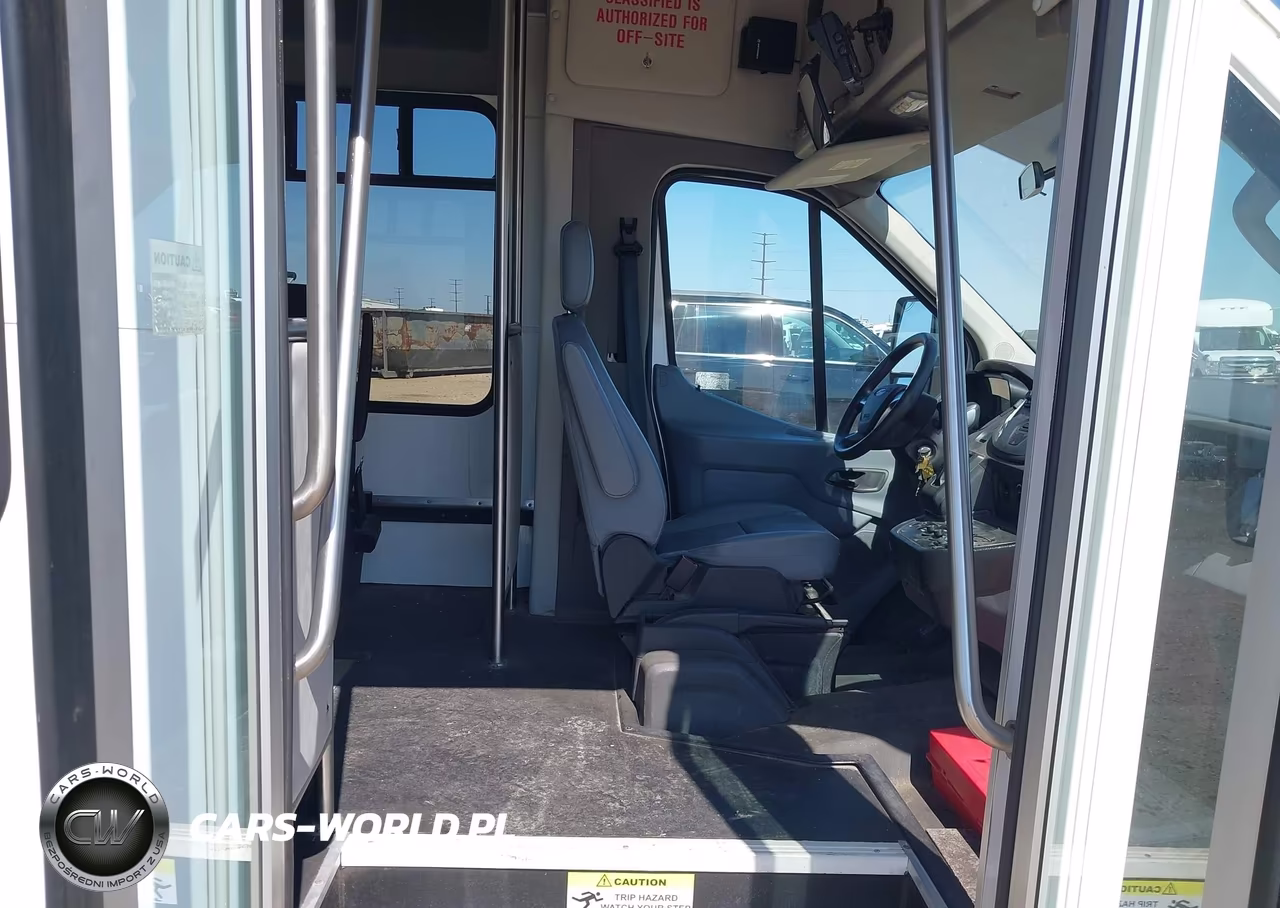 2017 Ford Transit-350 Cutaway VIN:1FDES6PV8HKB43357 - 5