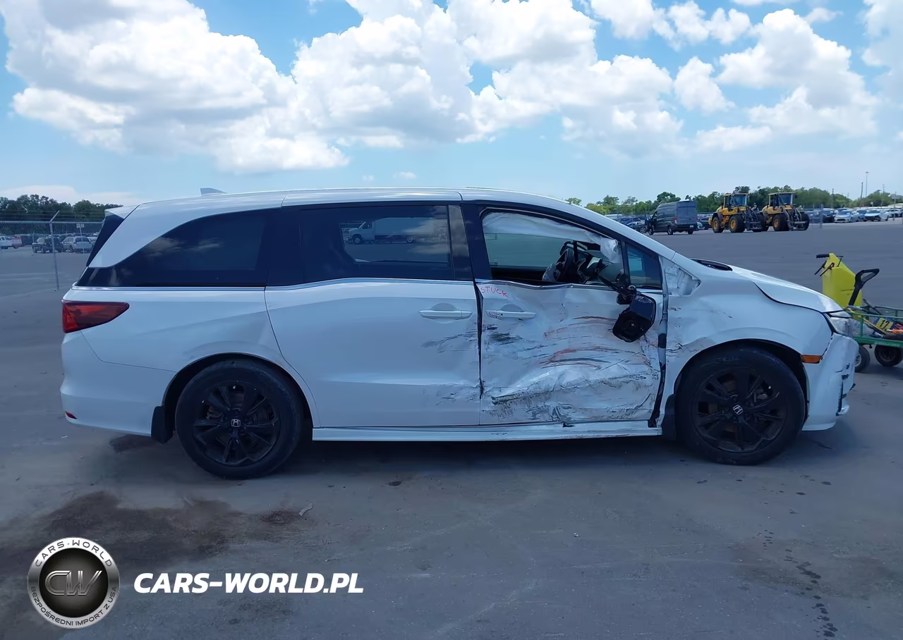 2023 Honda Odyssey Sport VIN:5FNRL6H70PB073500 - 13