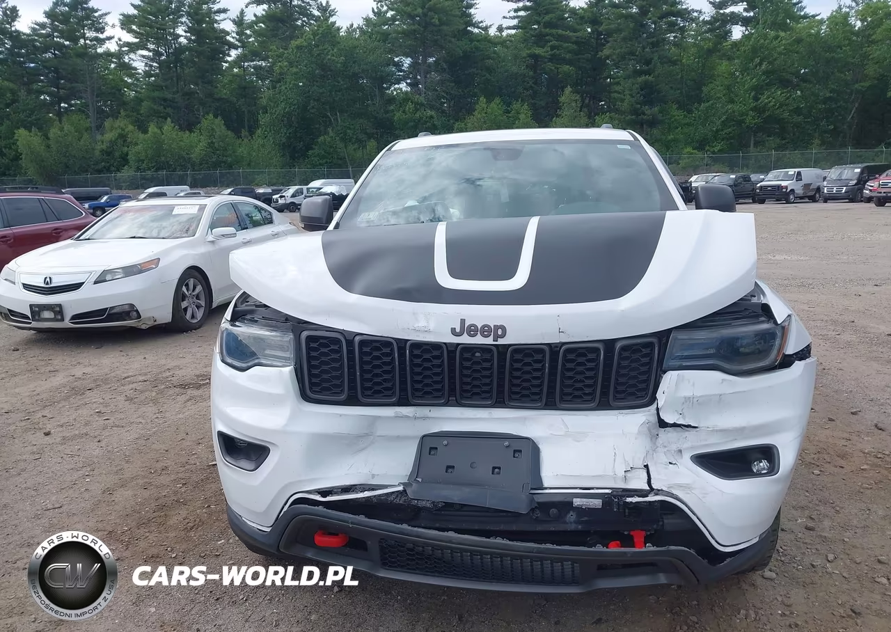 2018 Jeep Grand Cherokee Trailhawk 4X4 VIN:1C4RJFLG1JC507523 - 13